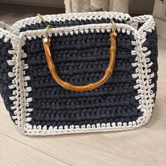 ViaMailBag - Picture 1 of 15